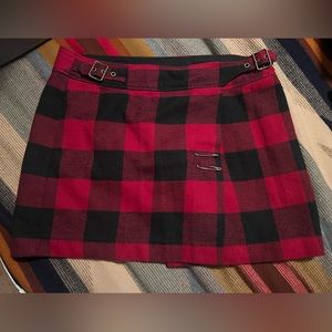 Buffalo Plaid checkered red mini skirt. Size 6. Tartan, varsity, preppy, punk.
